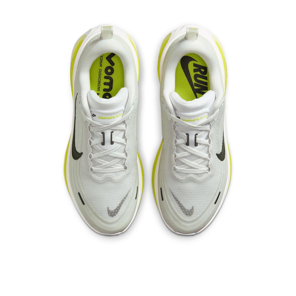  NIKE NIKE W Vomero Plus画像2
