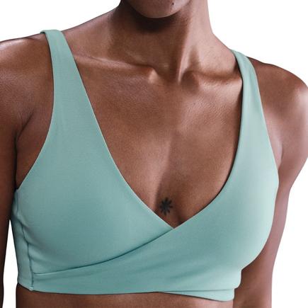 NIKE ワンライトサポートパッティドスポーツブラ