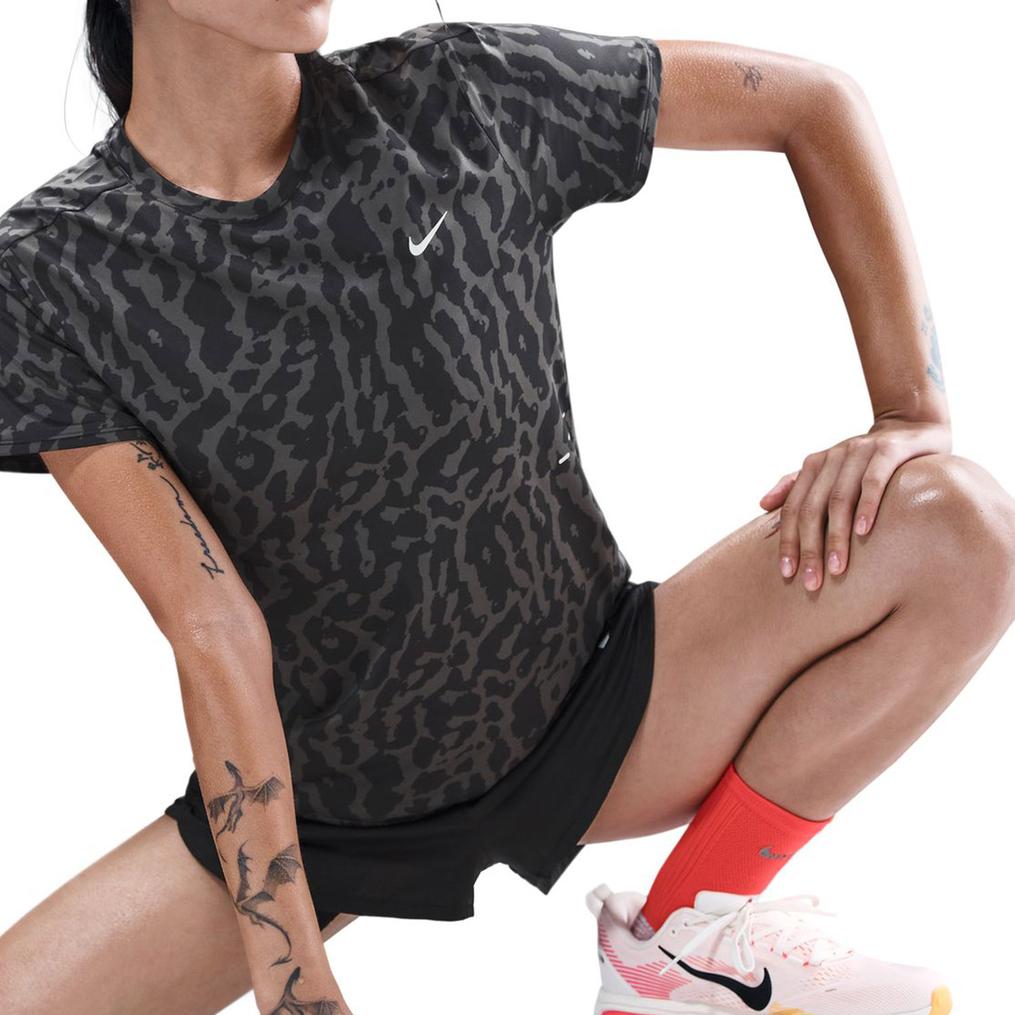  NIKE NIKE Swift Dri-FIT S/S Top画像2