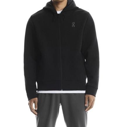 On フォーカステックジップフーディー