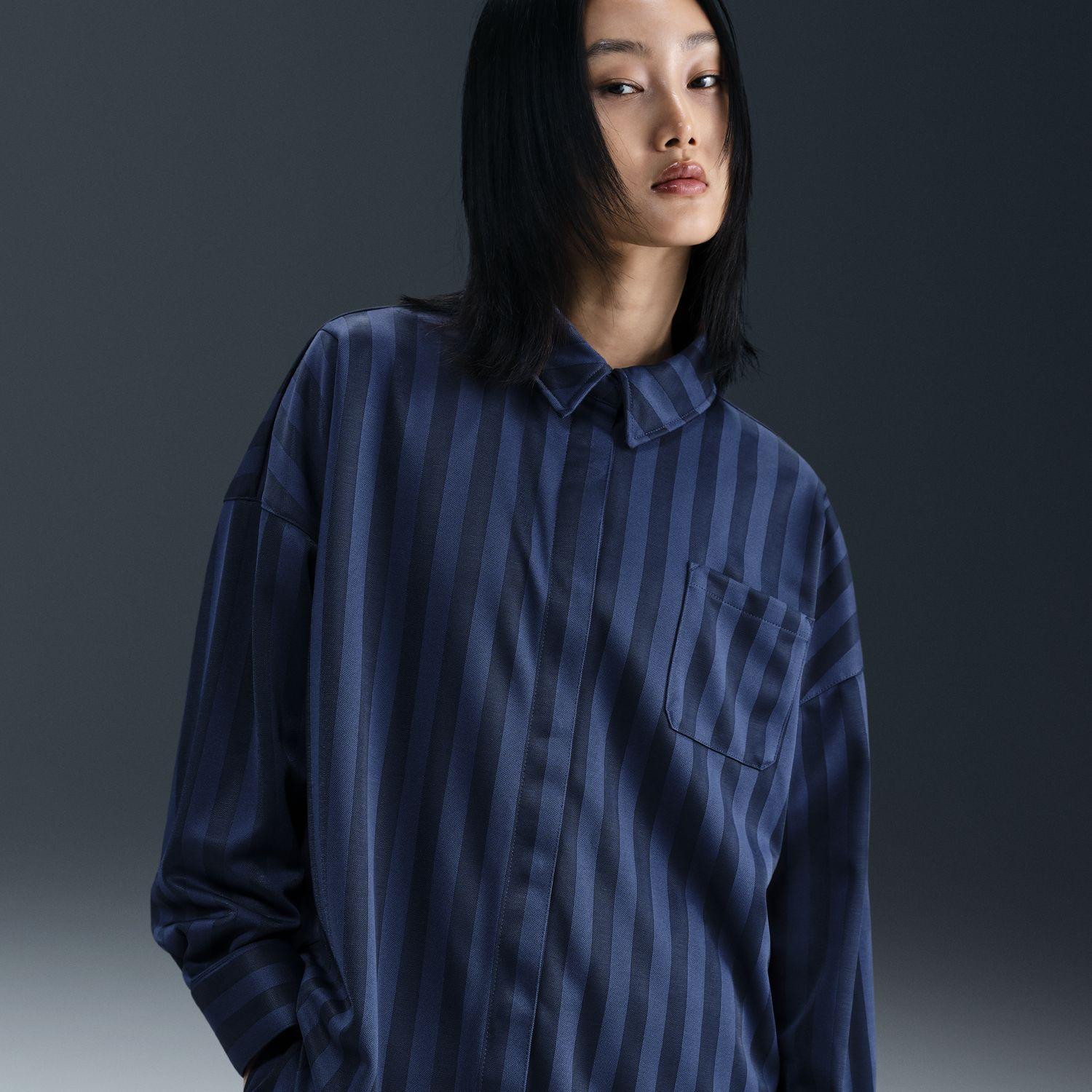  NIKE W OVERSIZED JACQUARD STRIPED BUTTON DOWN SHIRT画像1