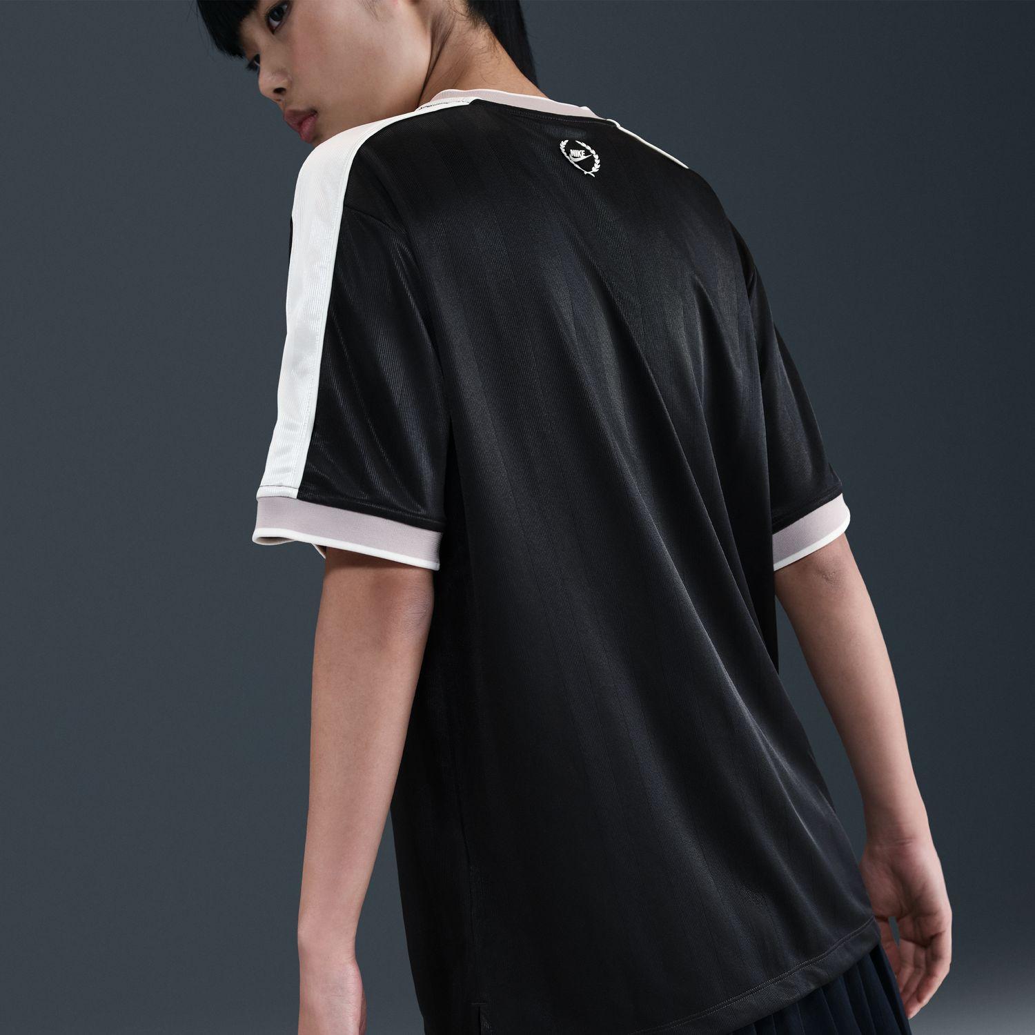 ナイキ レディース 半袖 Tシャツ ウィメンズ NSW V NECK JERSEY IH8505 010 スポーツウェア ： ブラック NIKE NIKE AS W NSW V NECK JERSEY BLACK/SAIL/COLLEGE GREY/SAIL