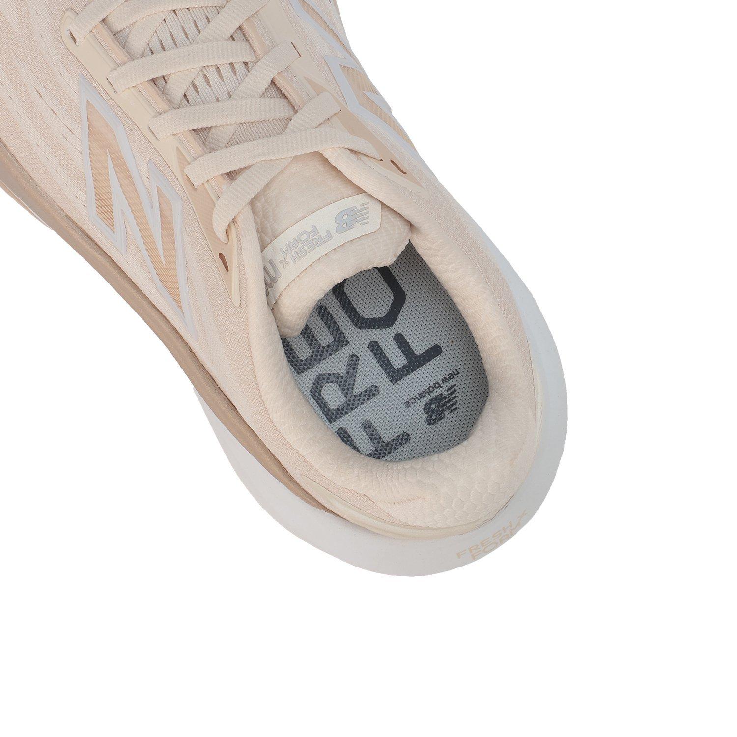New Balance NEW BALANCE W FreshFoamX More V6｜OSHMAN'S ONLINE 公式通販