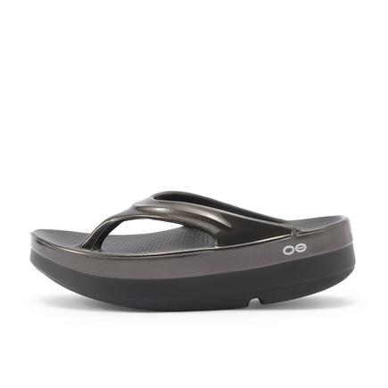 OOFOS ウーメガリュクス