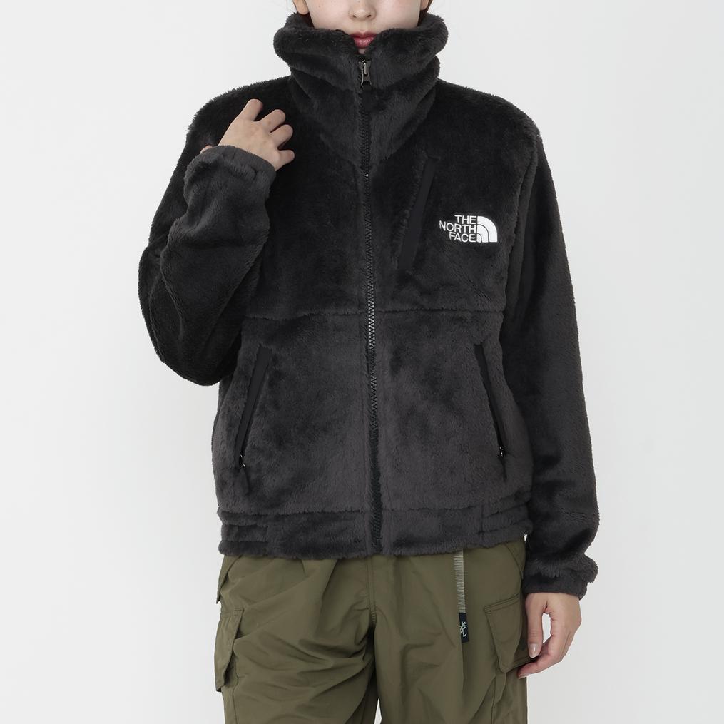 モデル：161cm / 着用サイズ：M THE NORTH FACE THE NORTH FACE W's Short Versa Loft Jacket画像1