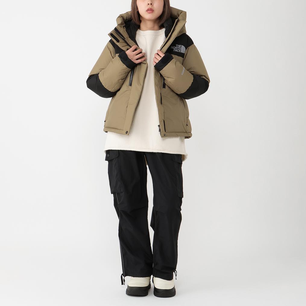 モデル：161cm / 着用サイズ：M THE NORTH FACE THE NORTH FACE W's Short Baltoro Light Jacket画像2