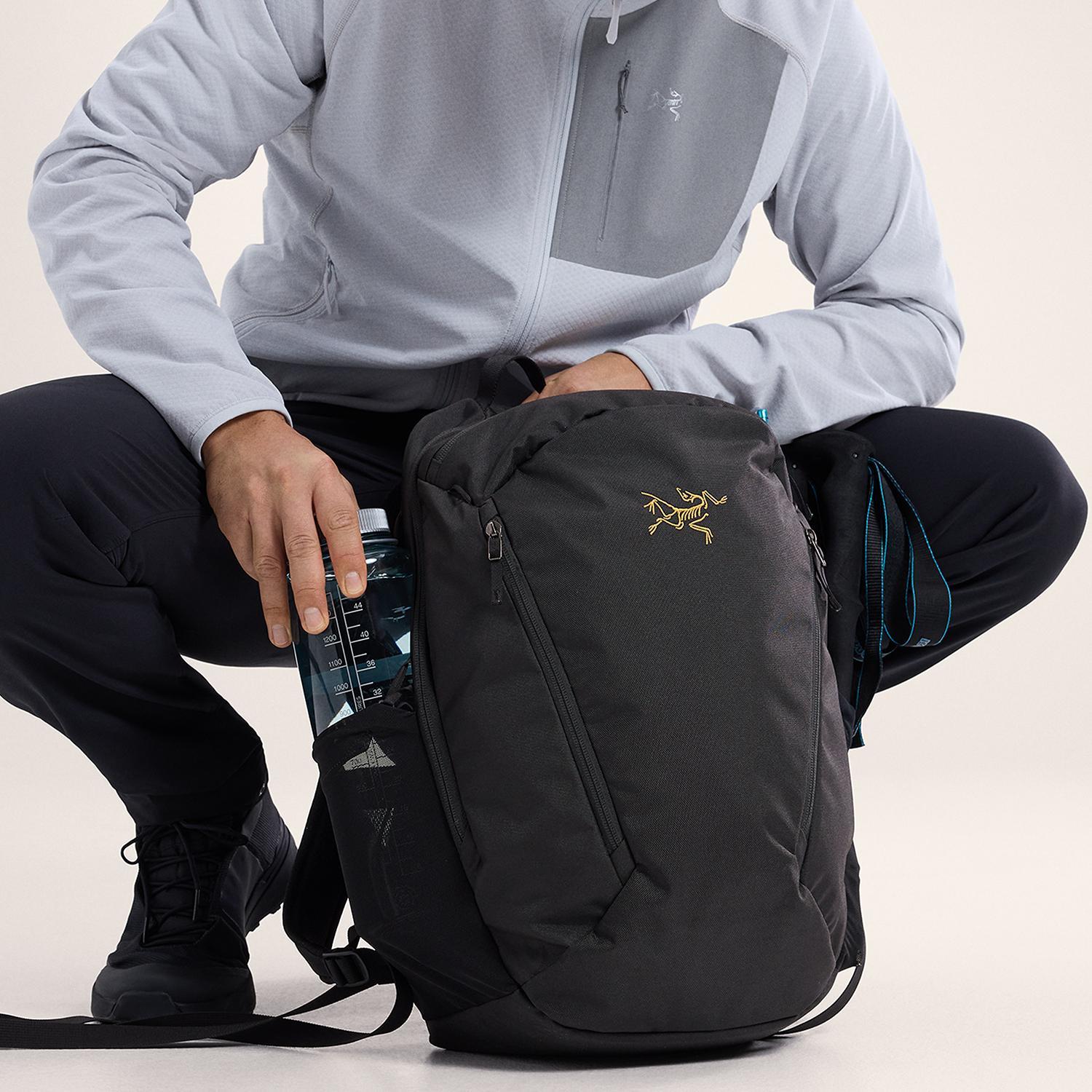 ARC'TERYX ARC'TERYX Mantis 26 Backpack｜OSHMAN'S ONLINE 公式通販