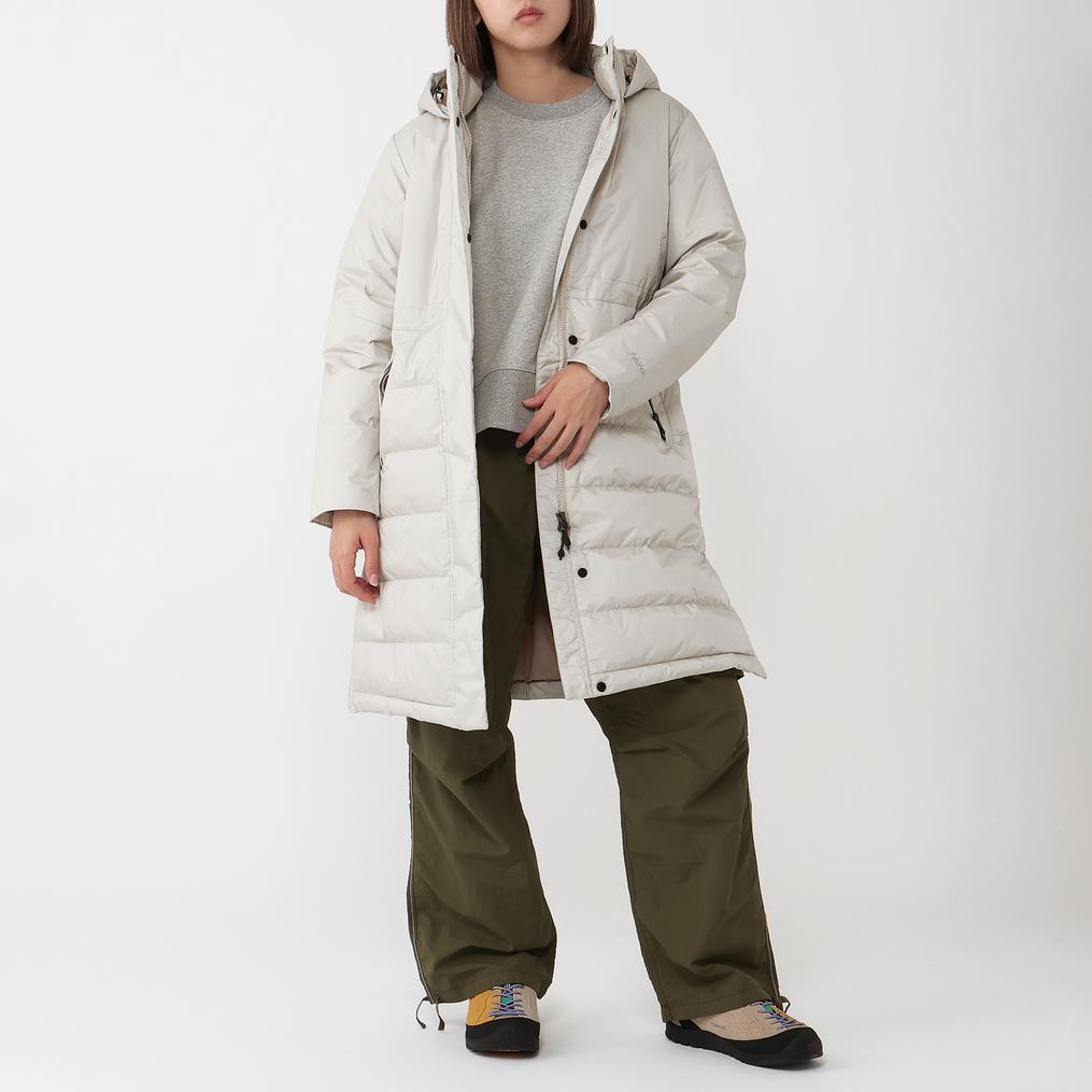 モデル：161cm / 着用サイズ：S NANGA NANGA W's AURORA-TEX Down Half Coat画像2