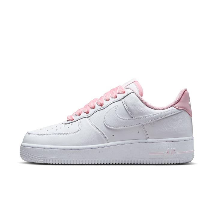 NIKE �E�B�����Y �G�A �t�H�[�X 1 '07 �r���e�[�W 601PNKFOM/WHT