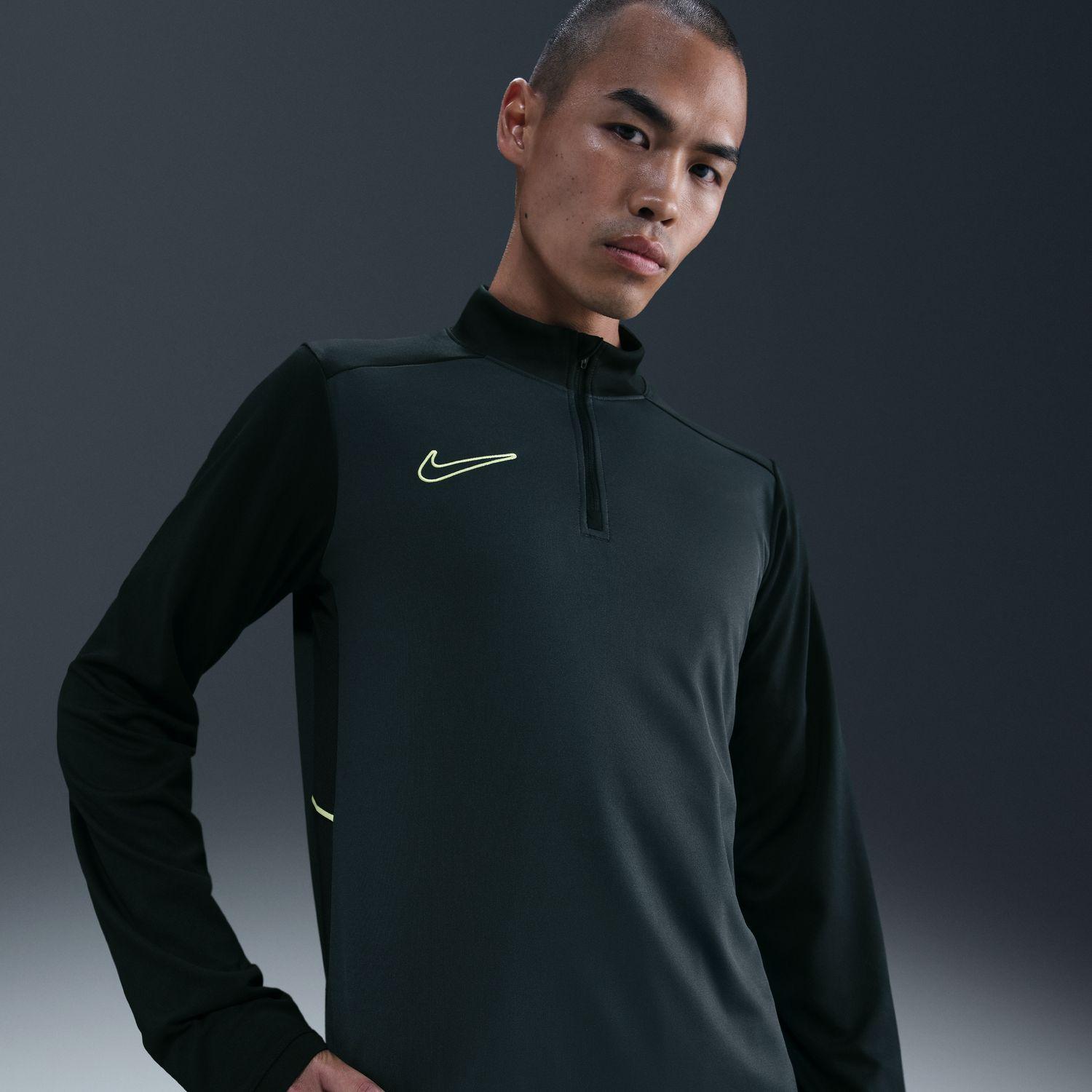ABCMART限定NIKE ロングT、Tシャツセット 季節に最適‼️重ね着　XL 680069000101.jpg?sr.dw=630