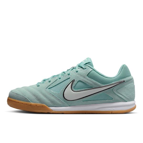 NIKE ガト ブラック 24cm