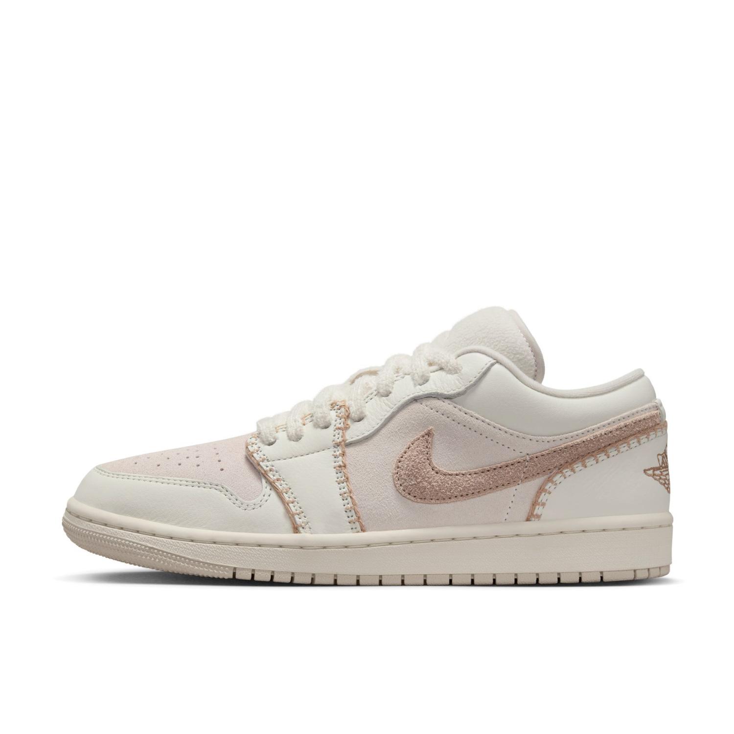 JORDAN BRAND W AIR JORDAN 1 LOW SE画像1