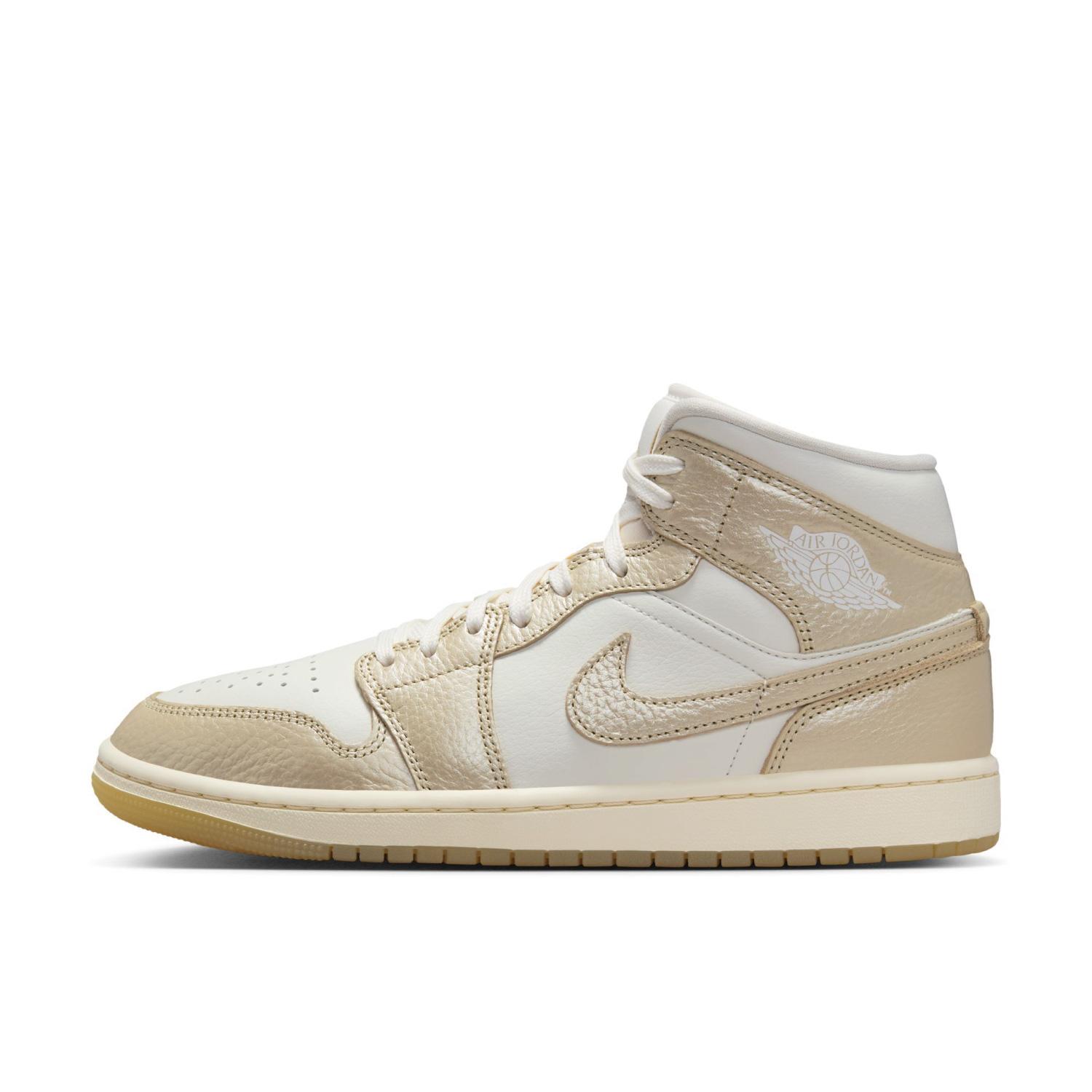  JORDAN BRAND W AIR JORDAN 1 MID SE画像1