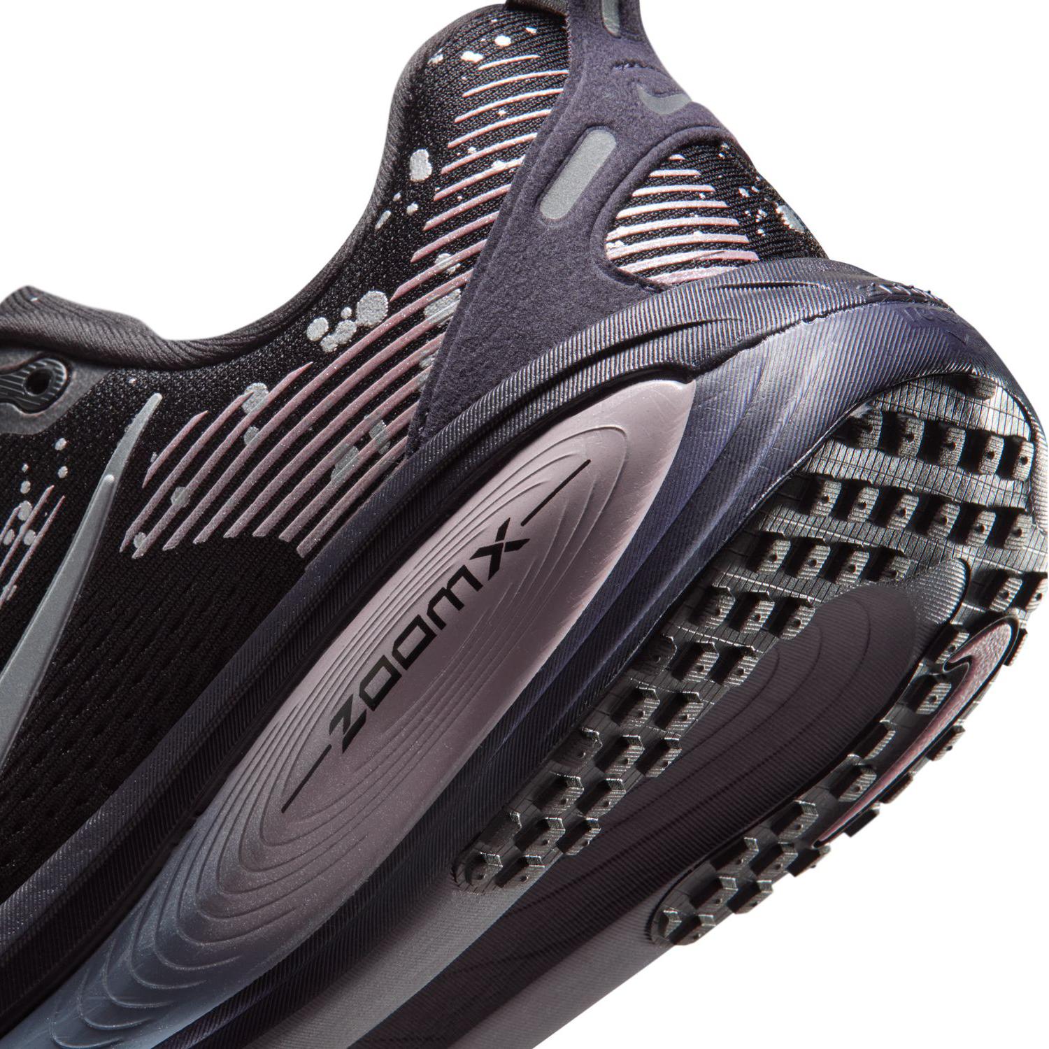 NIKE NIKE W Vomero 18 SE｜OSHMAN'S ONLINE 公式通販