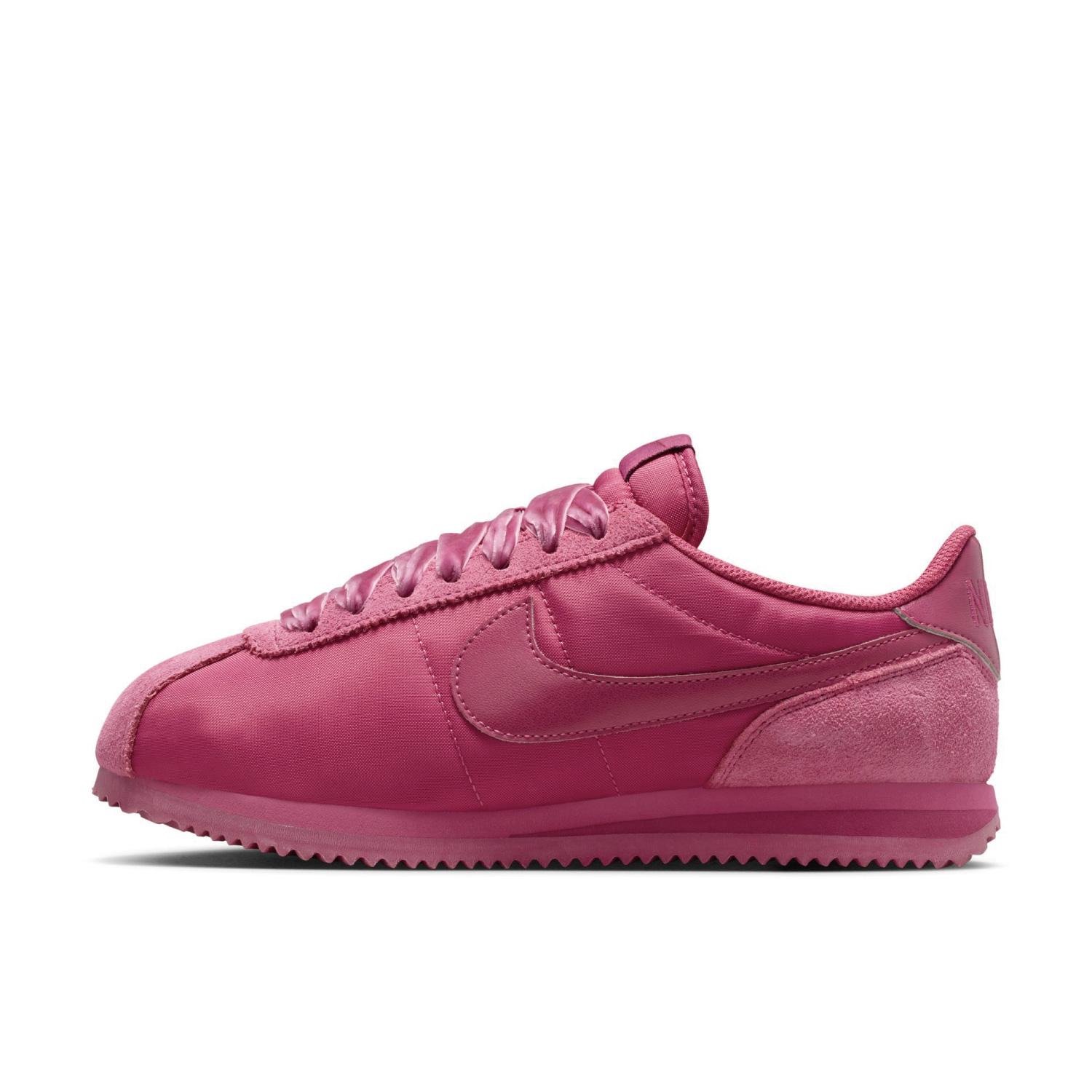  NIKE W CORTEZ画像1