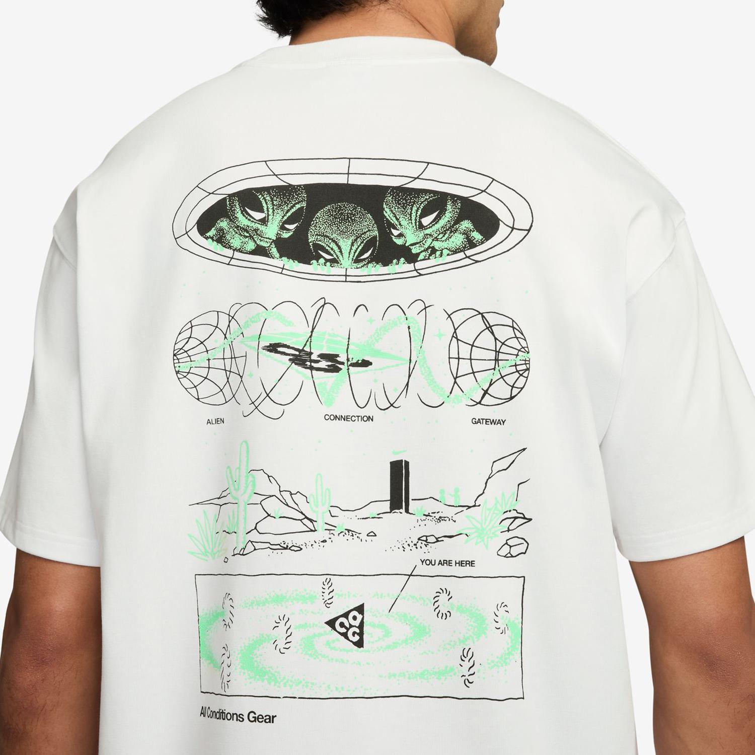 NIKE NIKE ACG Tee Mystery Lights｜OSHMAN'S ONLINE 公式通販