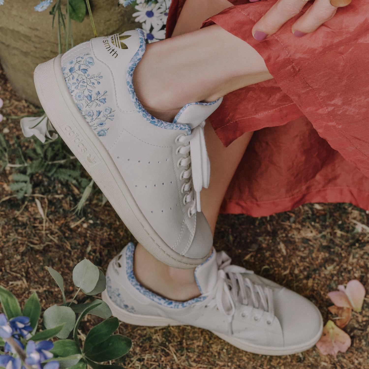 リバティ　adidas スニーカー　 ABCマート限定】adidas Originals×LIBERTY LONDONコラボレーション
