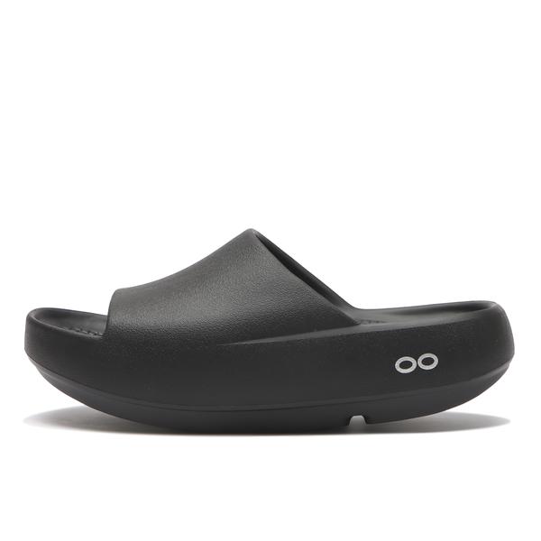 OOFOS ウーアー プラス ブラック 22cm