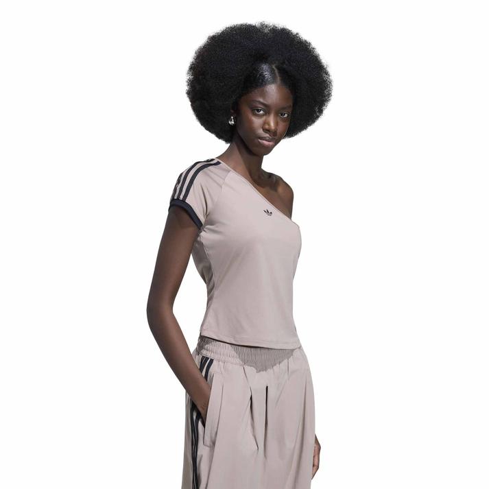 adidas �V���[�g�X���[�u CHALKYBROWN