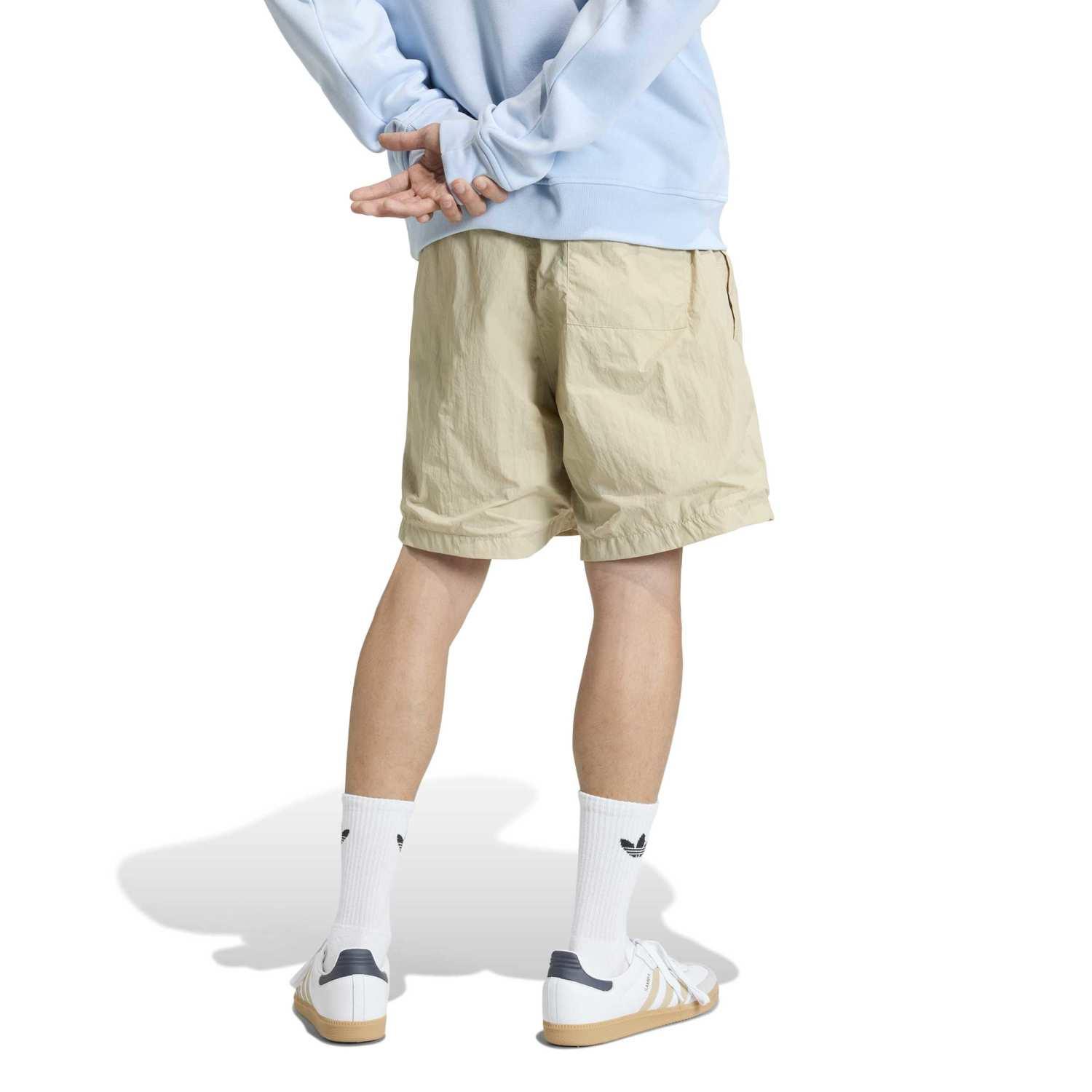 adidas】 アディダス M TRF ESSENTIALS WOVENSHORTS ショートパンツ