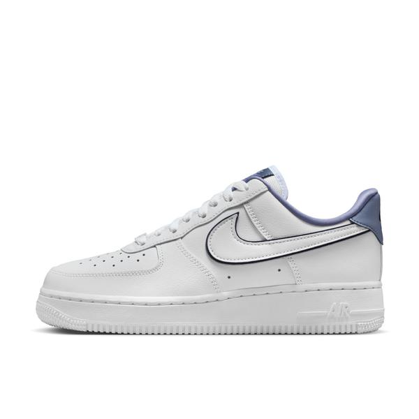 NIKE ウィメンズ エア フォース 1 '07 ホワイト 22.5cm