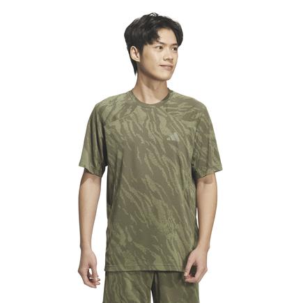 adidas テックエッセンシャルズクールタッカモ AOP Tシャツ