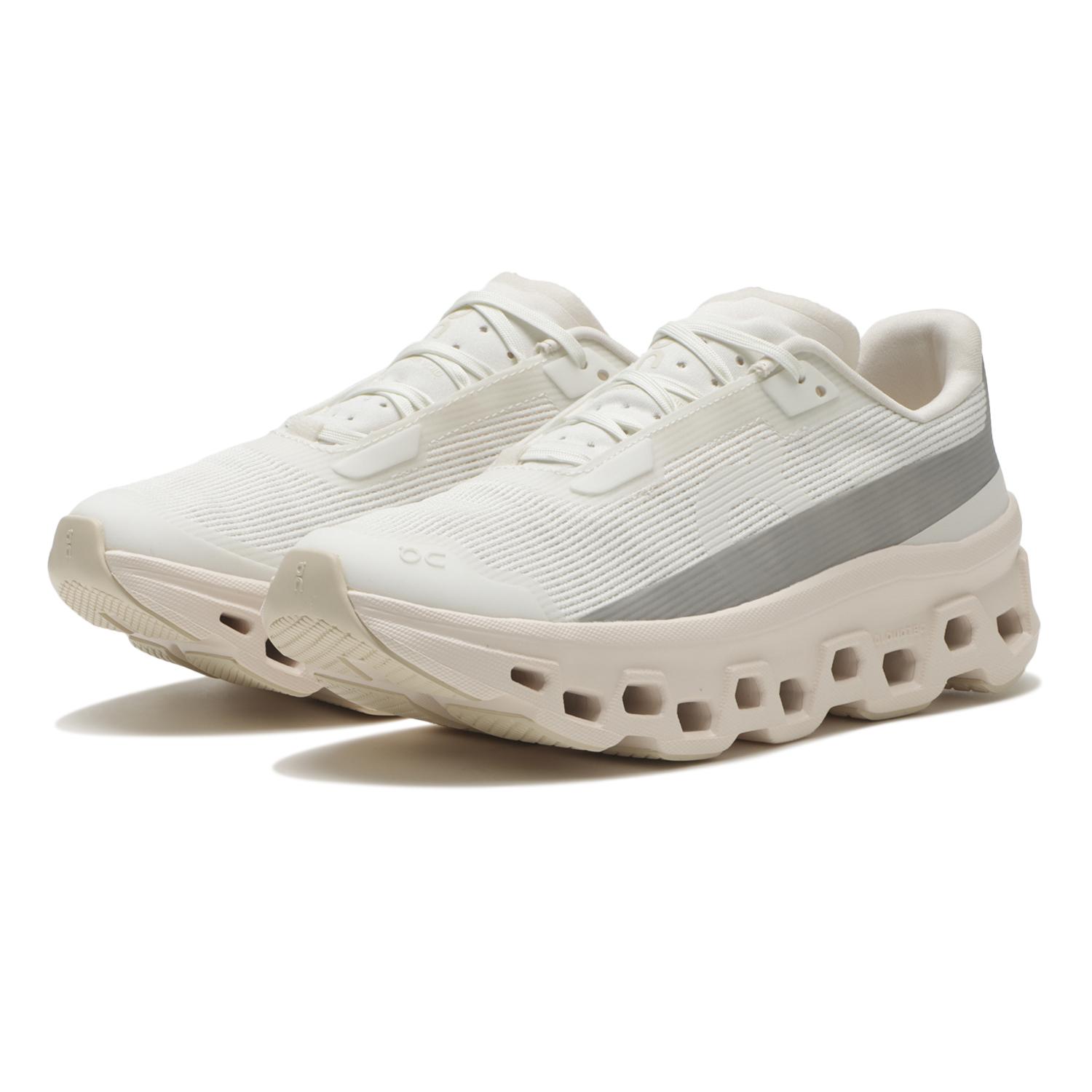  On W Cloudmonster Void画像2