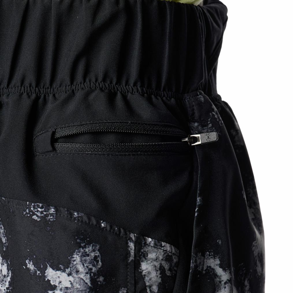  UNDER ARMOUR UNDER ARMOUR UA Woven Multi Pocket Printed Shorts画像5