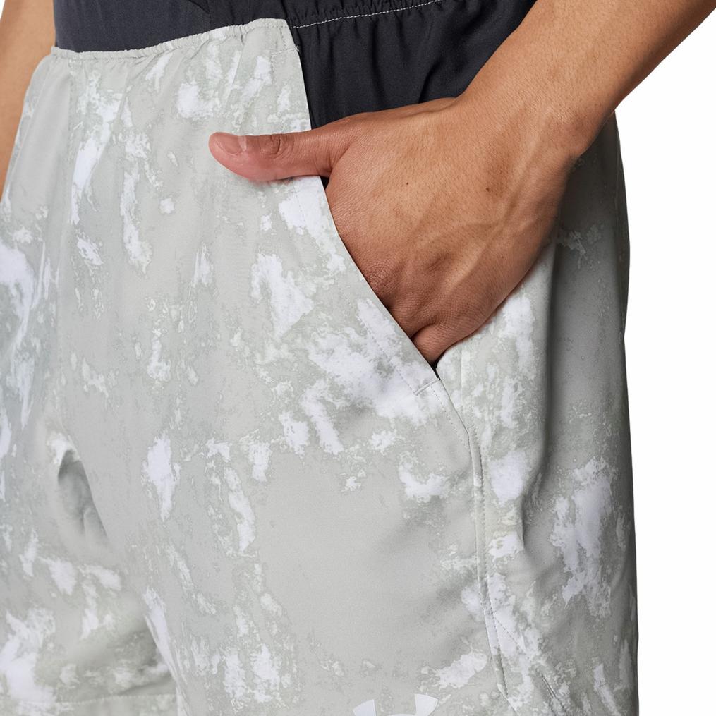  UNDER ARMOUR UNDER ARMOUR UA Woven Multi Pocket Printed Shorts画像4
