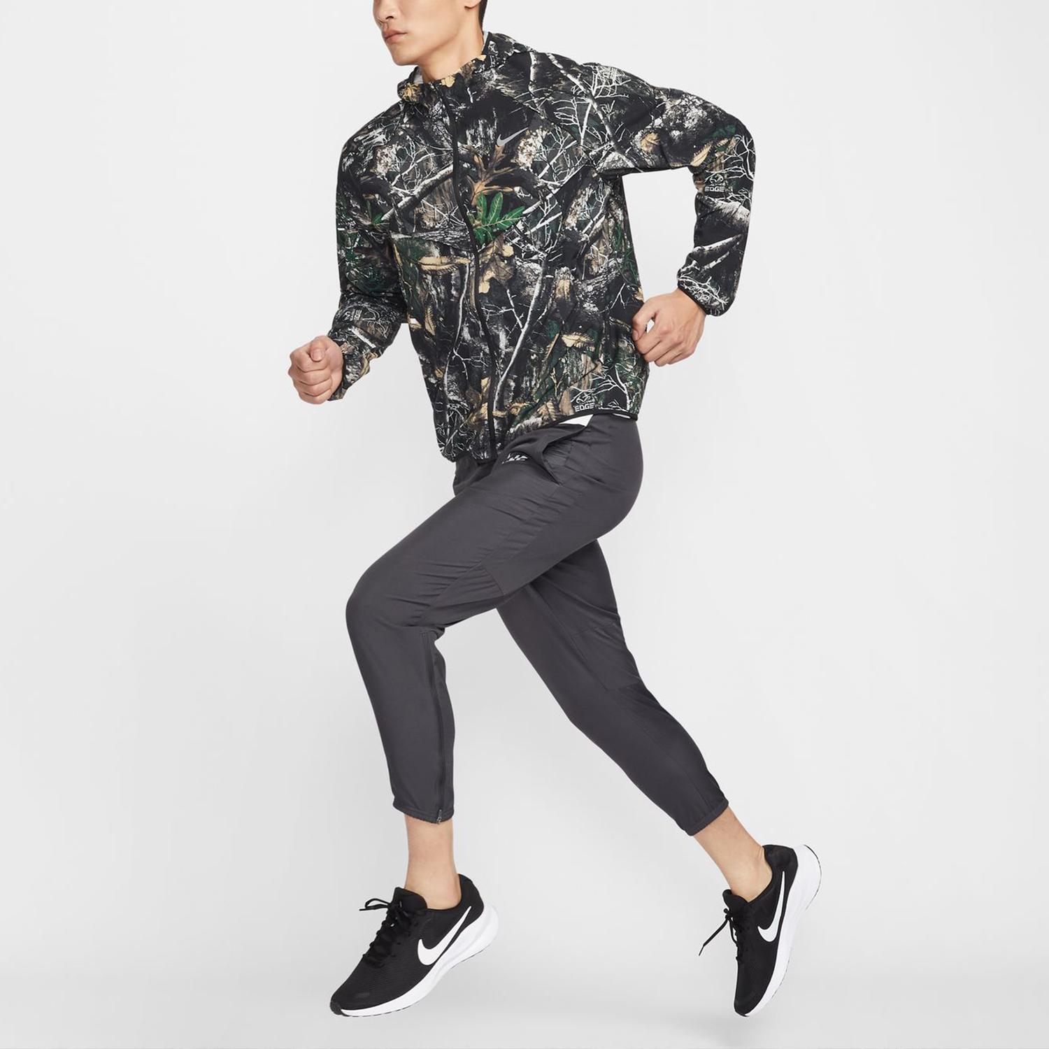 NIKE RUN 3点ランニング用　ステルスボックスロゴを採用した3点セットで！ NIKE NIKE Stride Dri-FIT Real Tree Run Jacket｜OSHMAN'S ONLINE