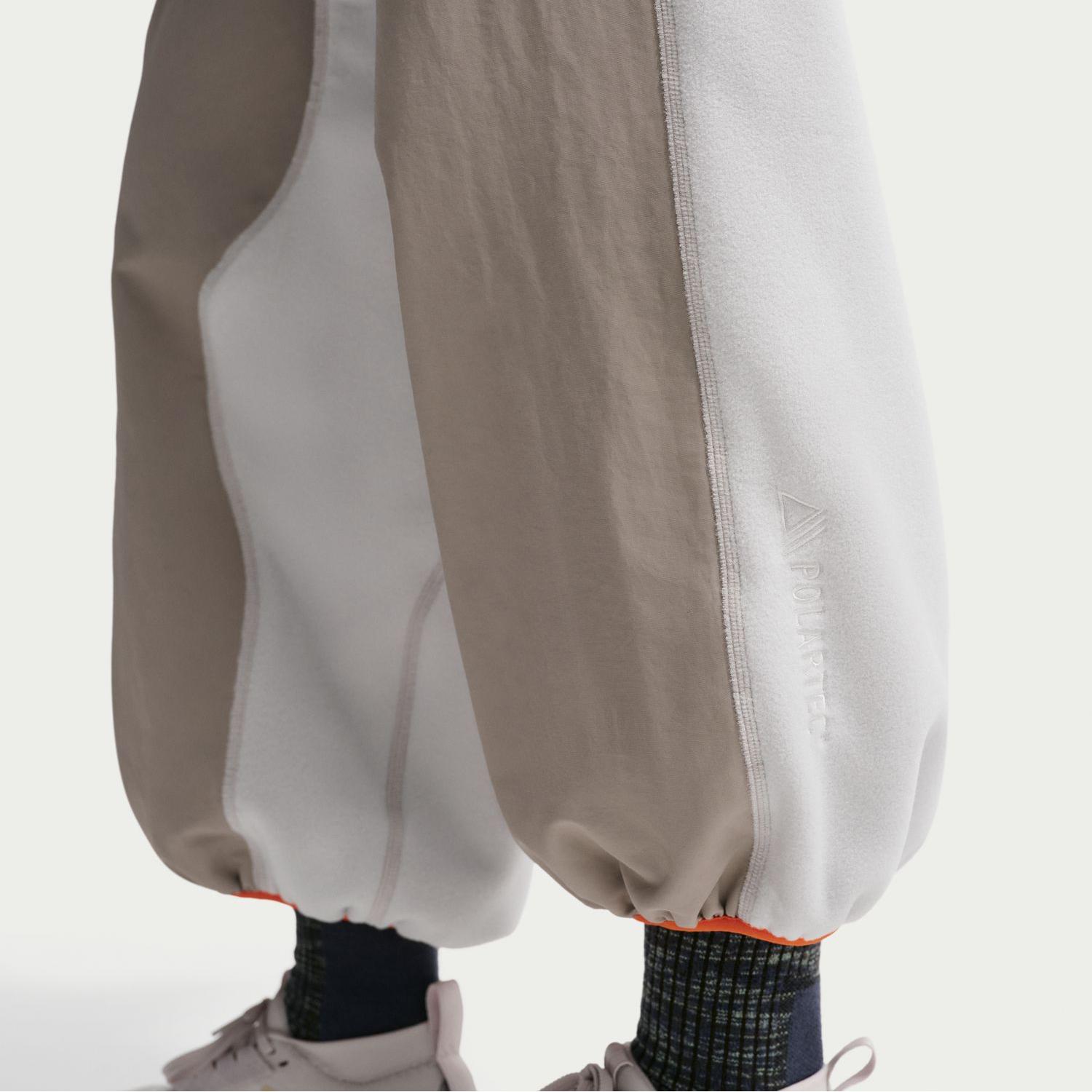 NIKE NIKE ACG Wolf Tree Plus Fleece Pants｜OSHMAN'S ONLINE 公式通販