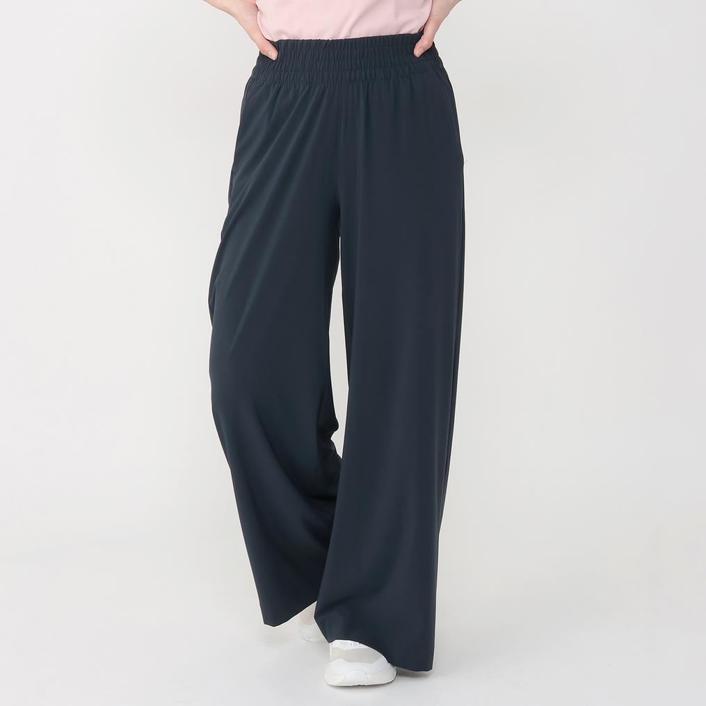 モデル：１６１cm / 着用サイズ：S vuori VUORI Villa Wideleg Pants Short画像1