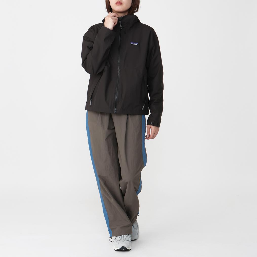 モデル：161cm / 着用サイズ：XS patagonia PATAGONIA W's Mesa Lane Rain Jacket画像2