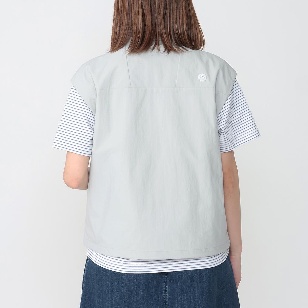 モデル：161㎝ / 着用サイズ：M MARMOT MARMOT W's PERTEX Mt. Short Vest画像3