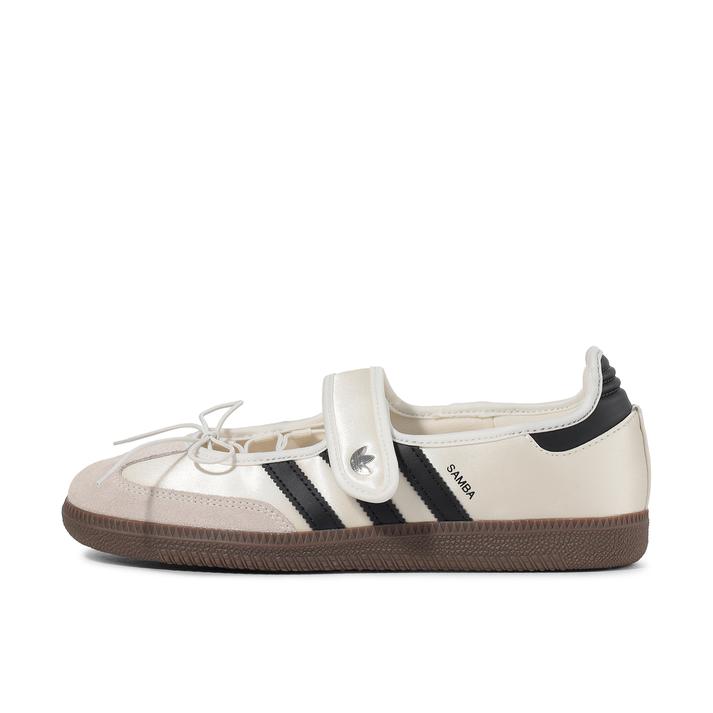 adidas �T���o �W�F�[�� W *CORE/CORE/GUM5