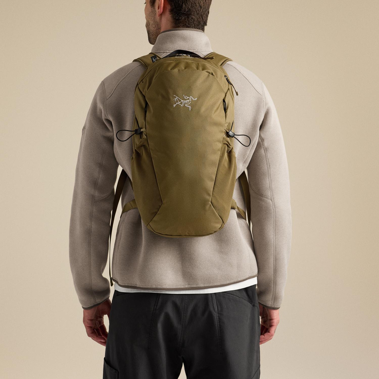 ARC'TERYX ARC'TERYX Mantis 16 Backpack｜OSHMAN'S ONLINE 公式通販