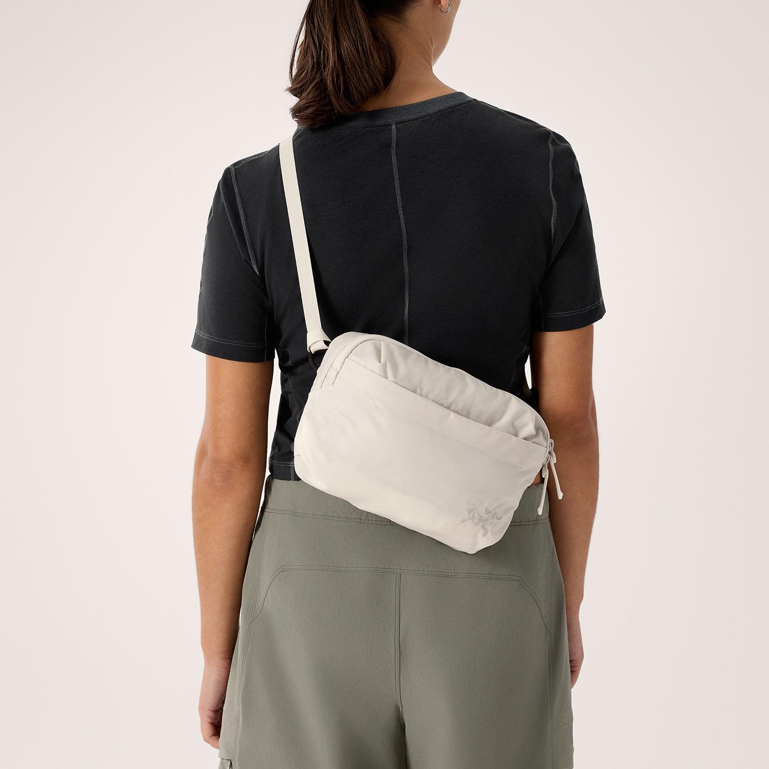 【よしの】ARC'TERYX Heliad Crossbody ARC'TERYX ARC'TERYX Heliad Crossbody｜OSHMAN'S ONLINE 公式通販