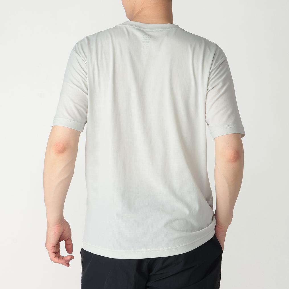 モデル：179㎝ / 着用サイズ：M OAKLEY OAKLEY O-Lasting Cool Perf S/S O Tee 4.0画像3