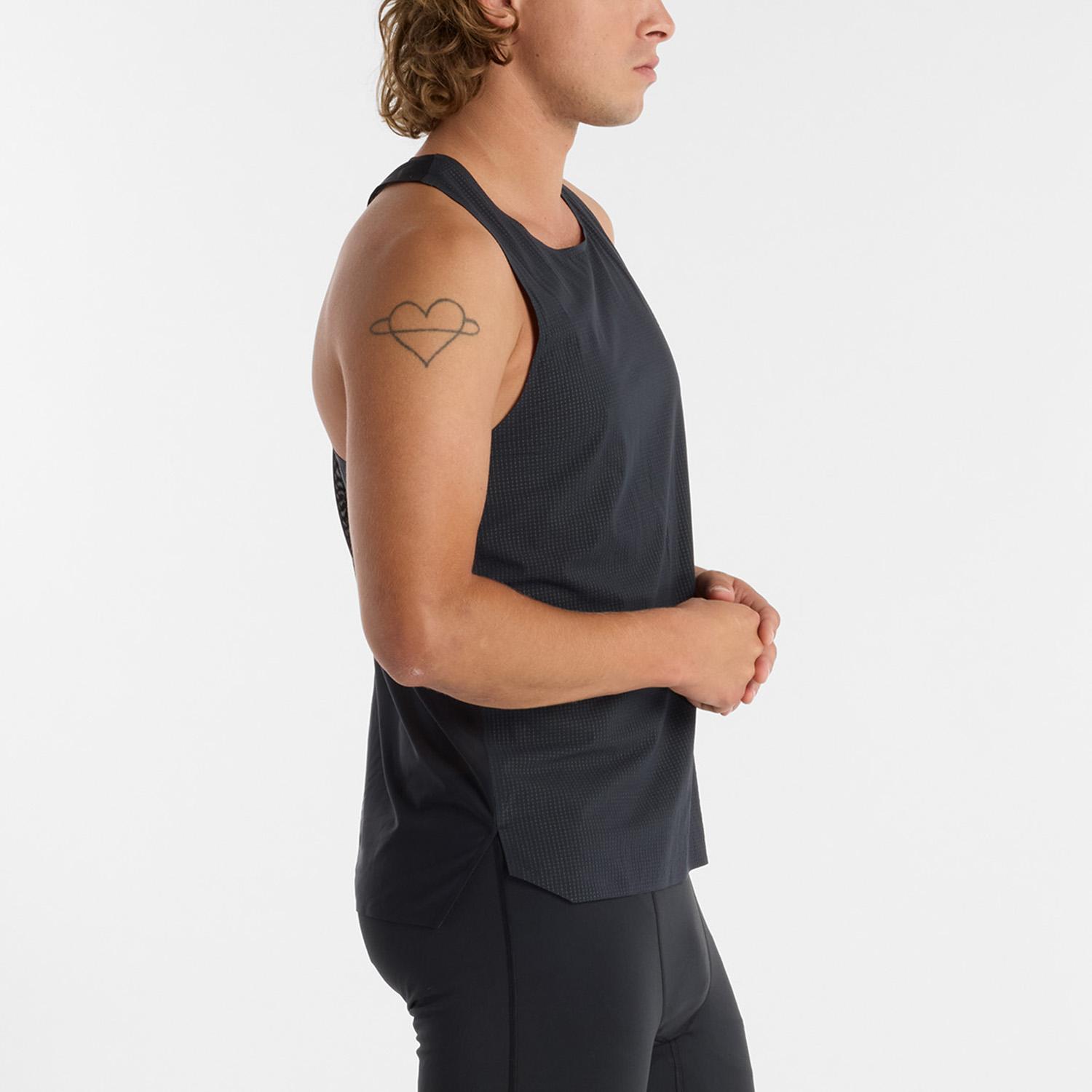 New Balance NEW BALANCE M Race Day Ultra Light Singlet｜OSHMAN'S