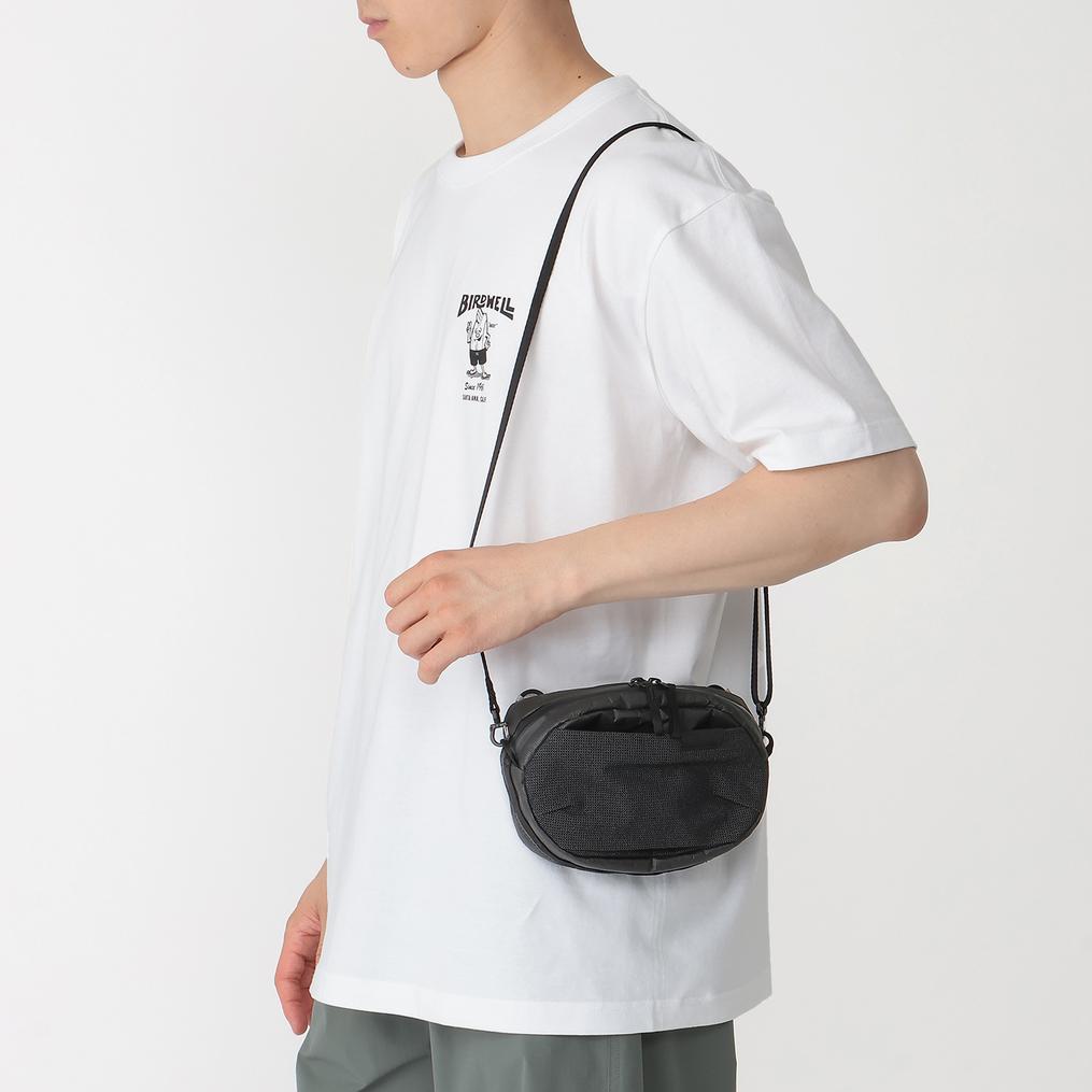モデル：179㎝ / 着用サイズ：F ABLE CARRY ABLE CARRY Core Sling Mini Ultra画像3
