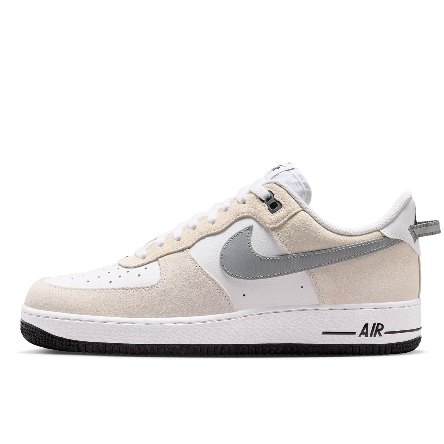  NIKE AIR FORCE 1 '07 LV8画像1