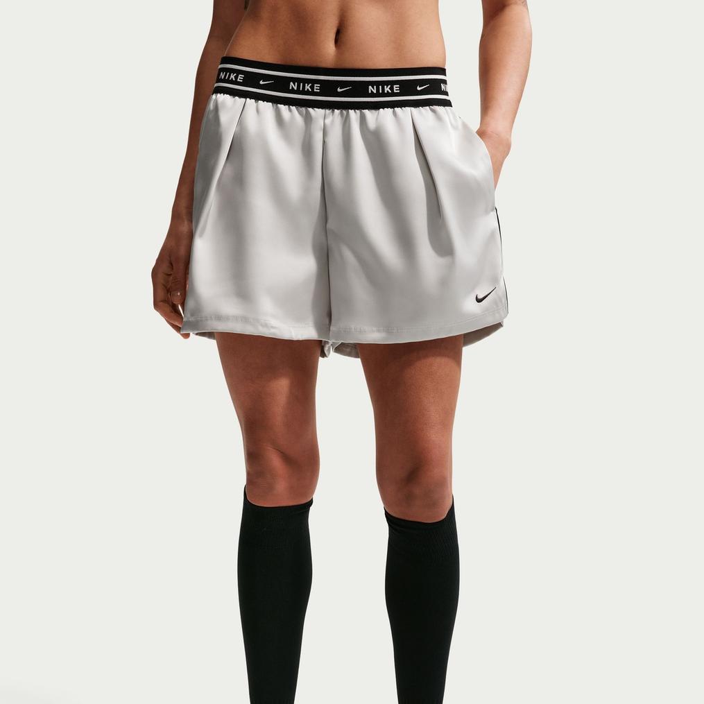  NIKE NIKE Sports Wear Loose Midrise Satin Short画像1