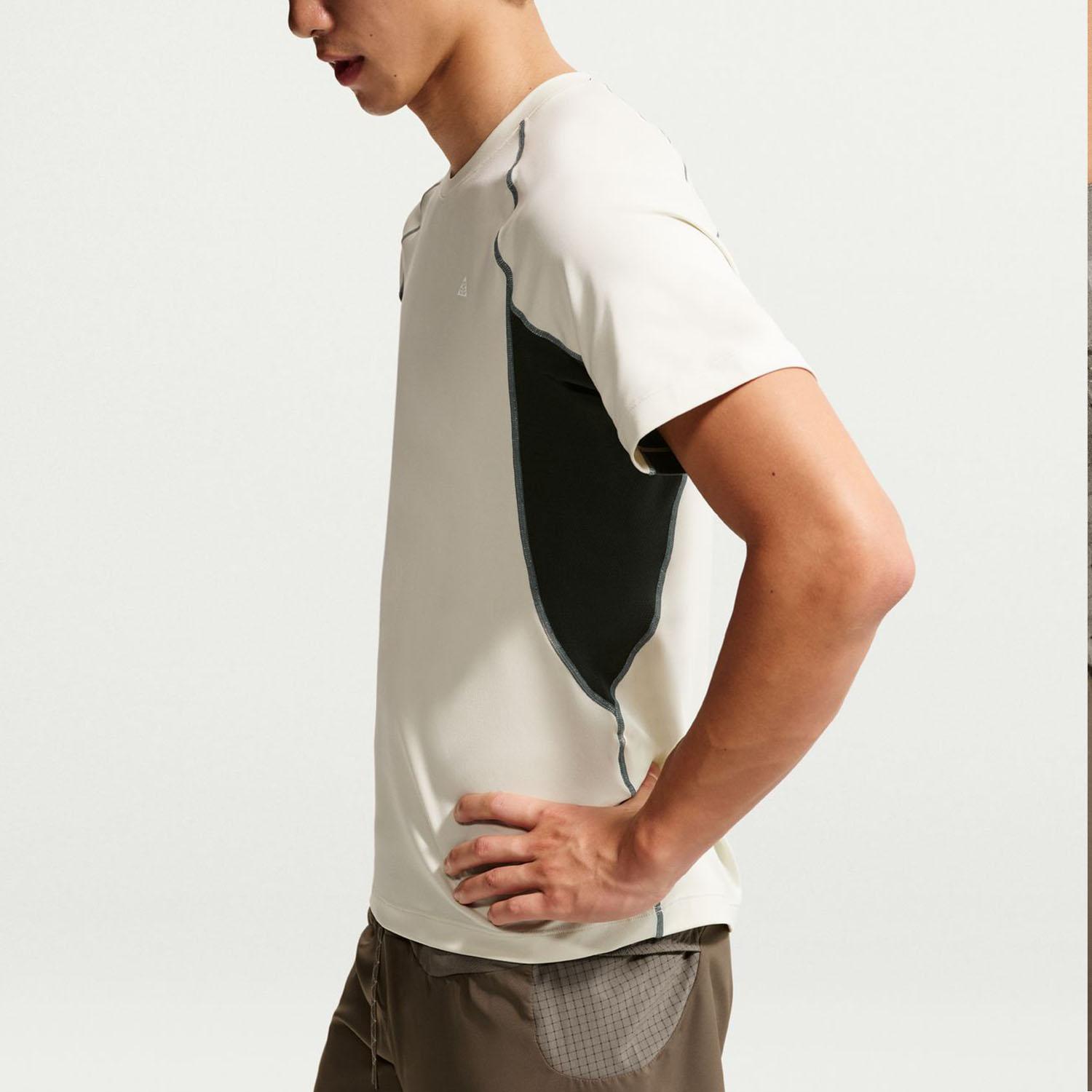 NIKE ACG ビブパンツ 希少 Nike ACG 'Smith Summit' Women's Zip-Off Trousers. Nike SG