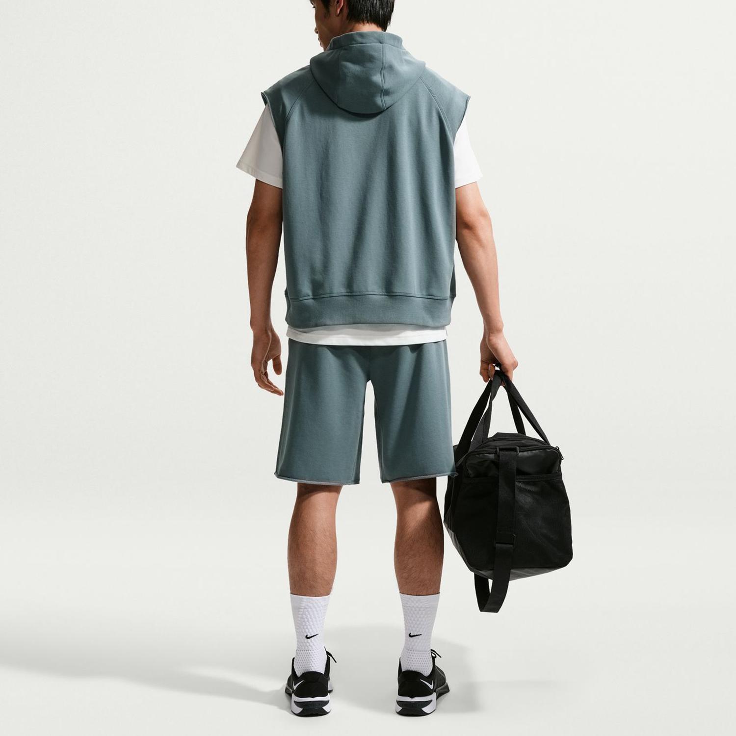 【ニベアマン】 2点まとめ買い　カーゴショーツ とスウェット NIKE（ナイキ） ハーフパンツ メンズ DF カーニー CRGO ショーツ