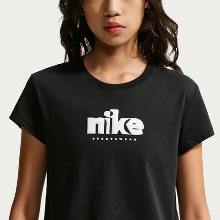 NIKE スポーツウェアクラブショートスリーブ Tシャツ