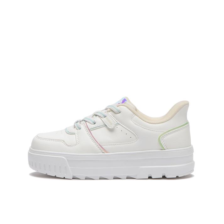 NUOVO �~�~ WHITE