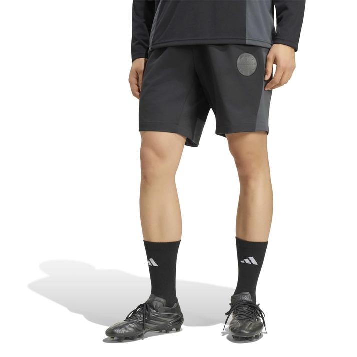 adidas �V���[�g�p���c BLACK