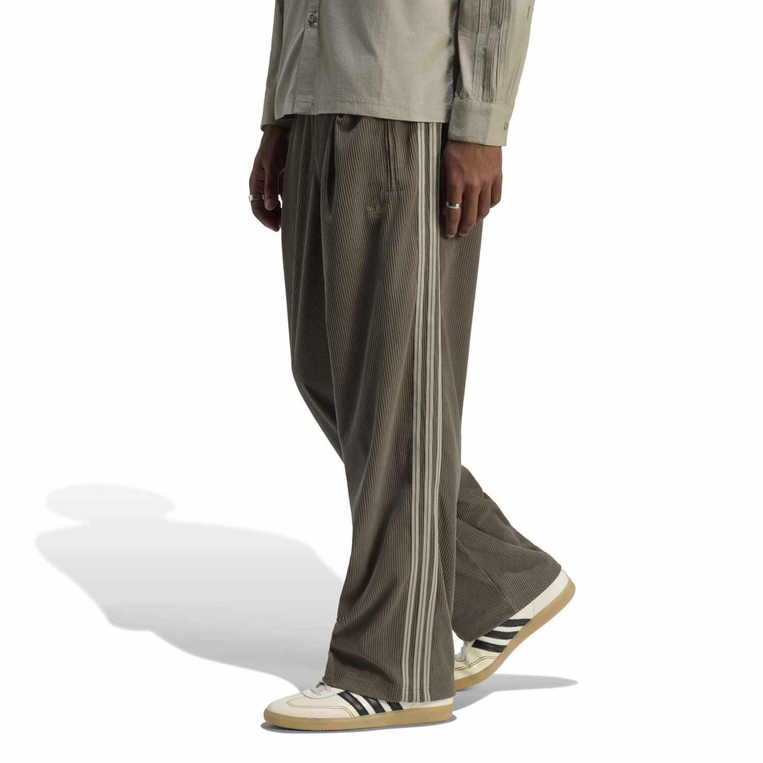adidas】 アディダス M FIREBIRD CORDUROY TP ロングパンツ KR9714