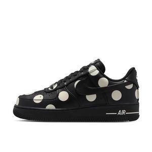BLACK/BLACK-SAIL