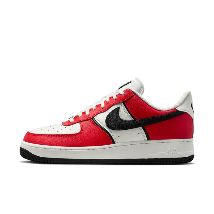 NIKE �G�A �t�H�[�X 1 '07 LV8 �X�|�[�c 600UNVRED/BLACK